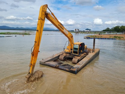 ให้เช่าโป๊ะเรือ รถแบคโฮบูมยาว - เช่ารถแม็คโคร มาร์คเอ็นจิเนียริ่ง